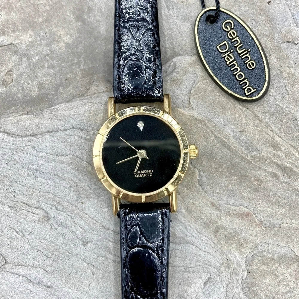 NWT Diamond Quartz Ladies Watch, gold trim, leather band,‎ new Duracell Battery